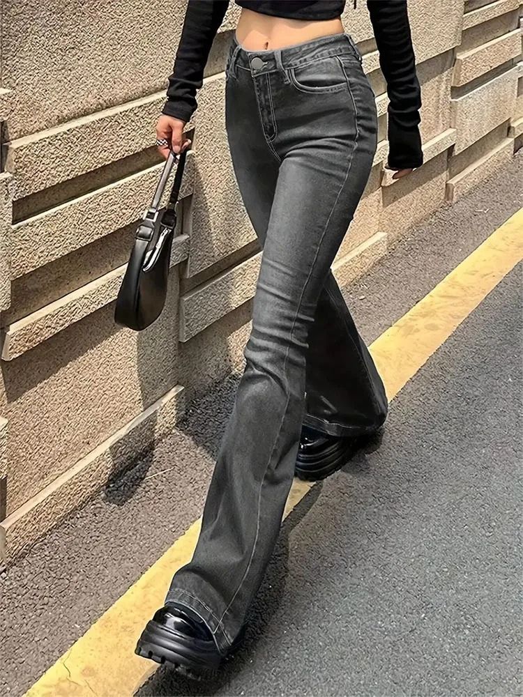 IMG_10_2025_Jean_flare_gris_délavé_pour_femme_2