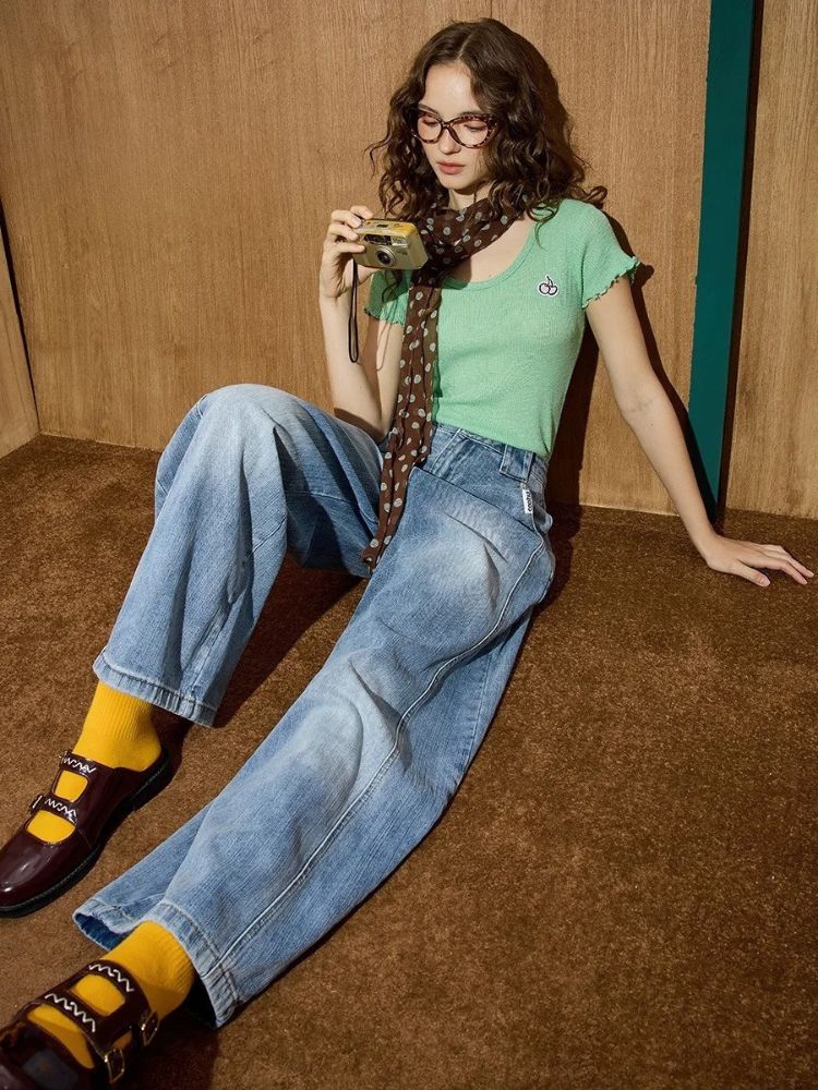 IMG_10_2025_Jean_large_femme_délavé_style_vintage_6