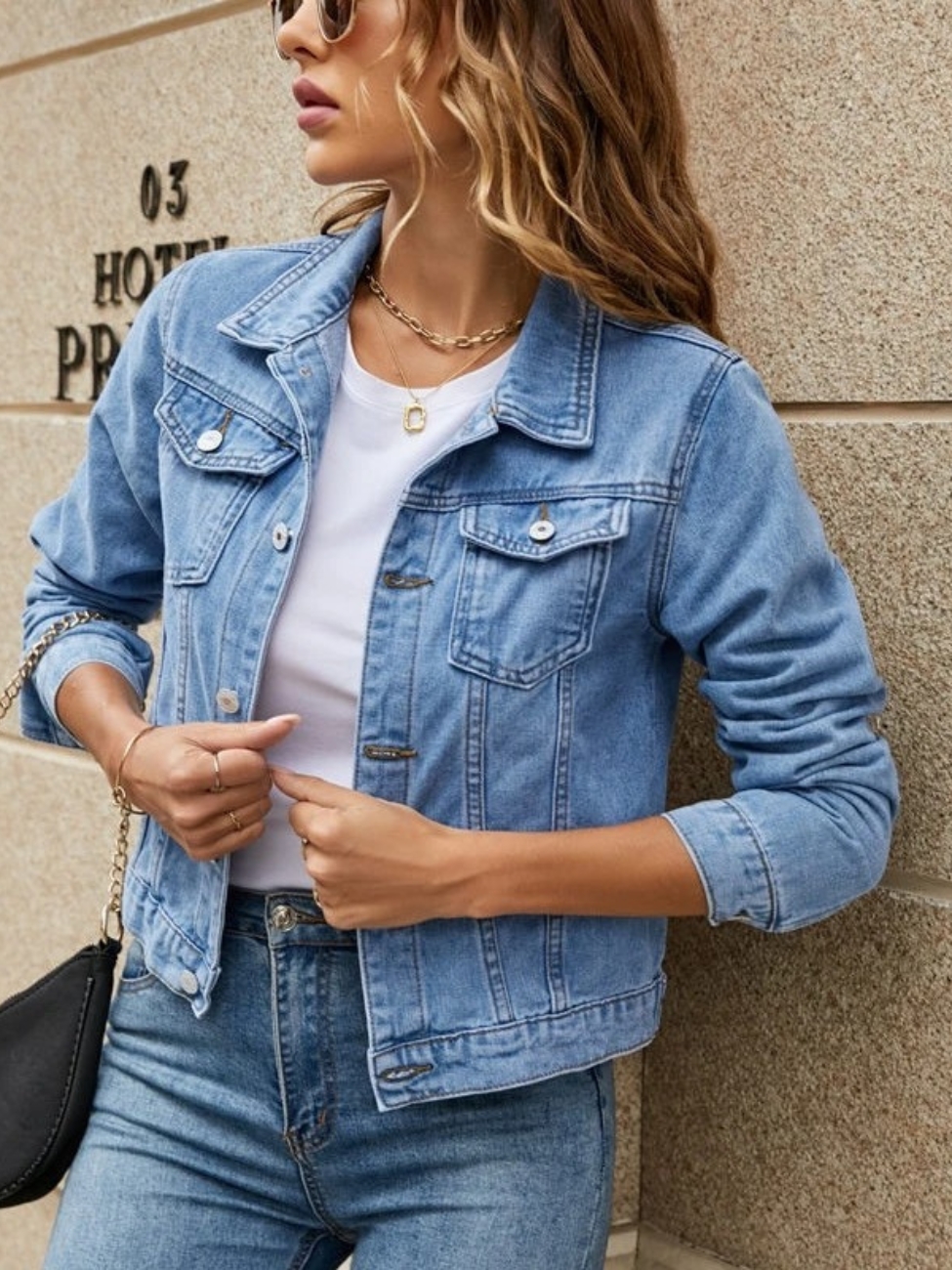 IMG_12_2025_Veste_en_jean_pour_femme_ajustée_bleue_7
