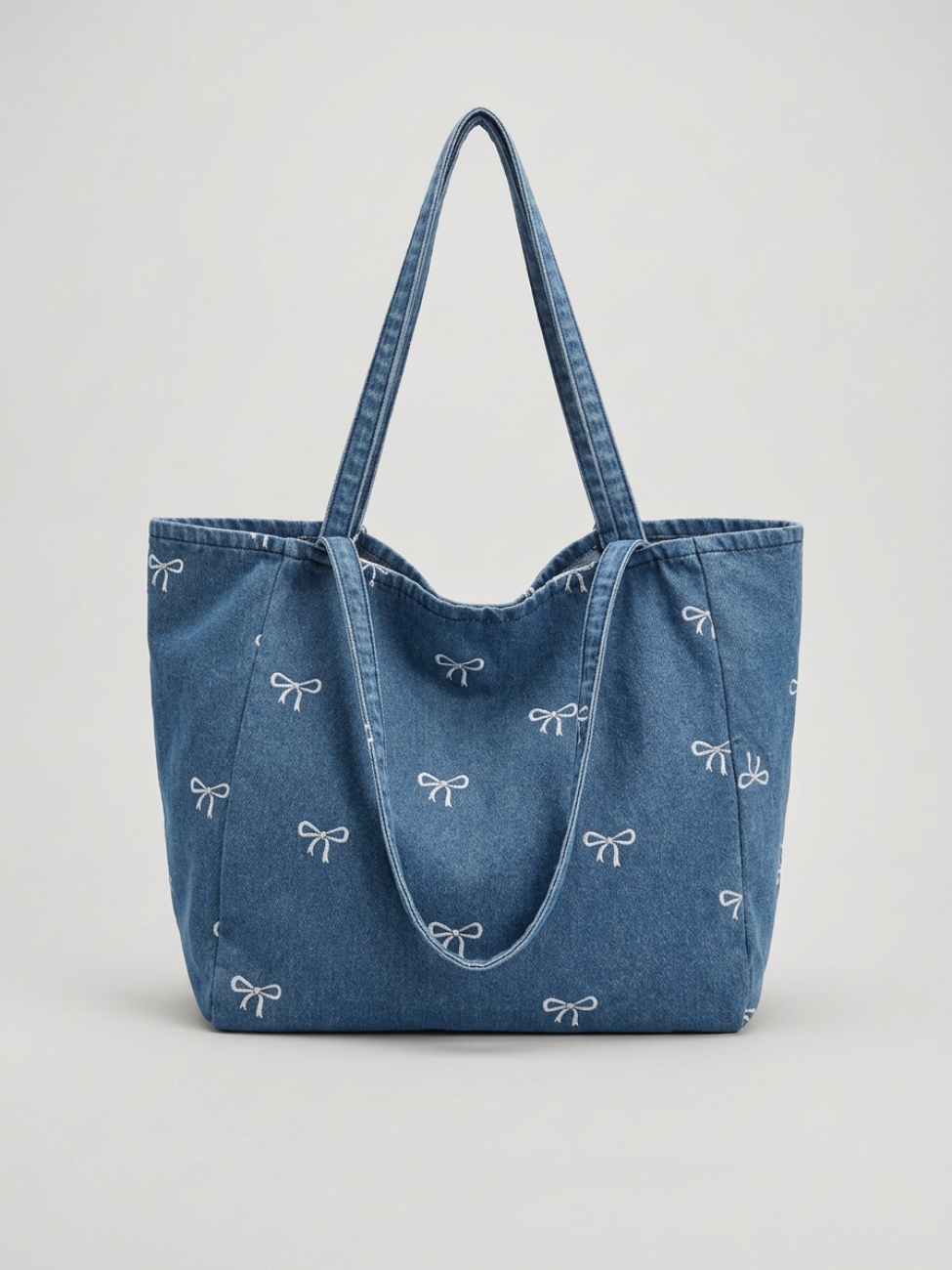IMG_04_2026_Sac_en_jean_porté_épaule_façon_tote_bag_à_motif_nœuds_4